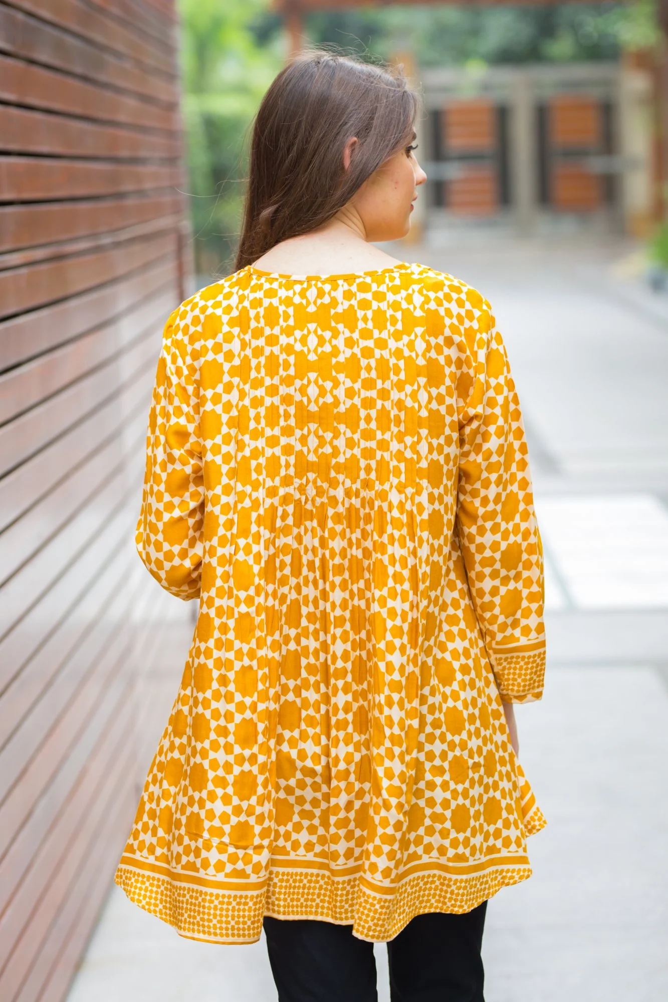 Sunny Printed Pintucks Maternity & Nursing Concealed Zip Top - Chenance